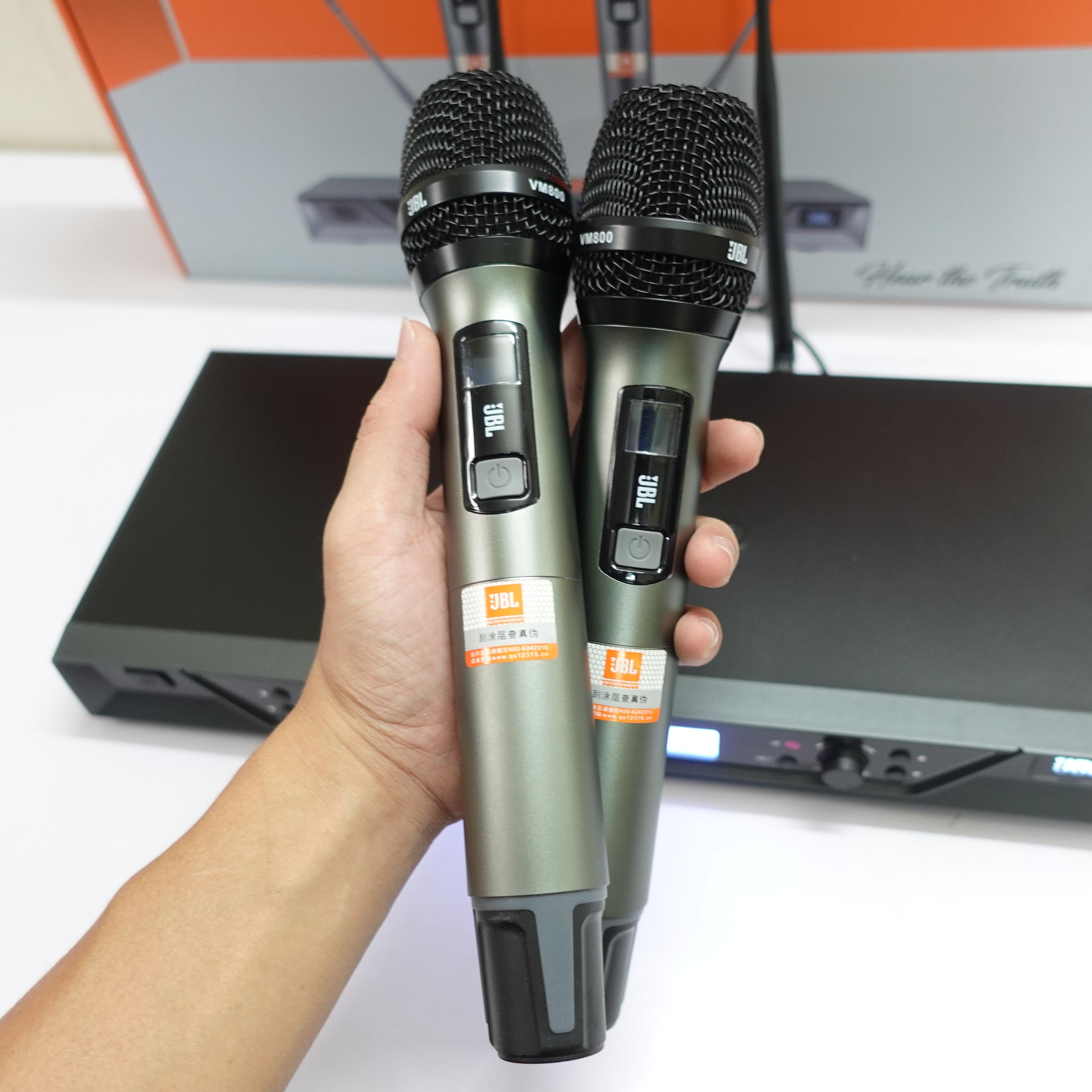 https://banoka.vn/micro không dây JBL VM800 3